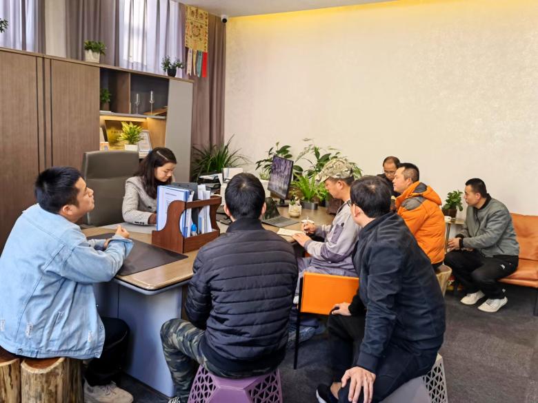 西安博菲克酒店家具廠售后部組織業(yè)務(wù)知識(shí)培訓(xùn).jpg